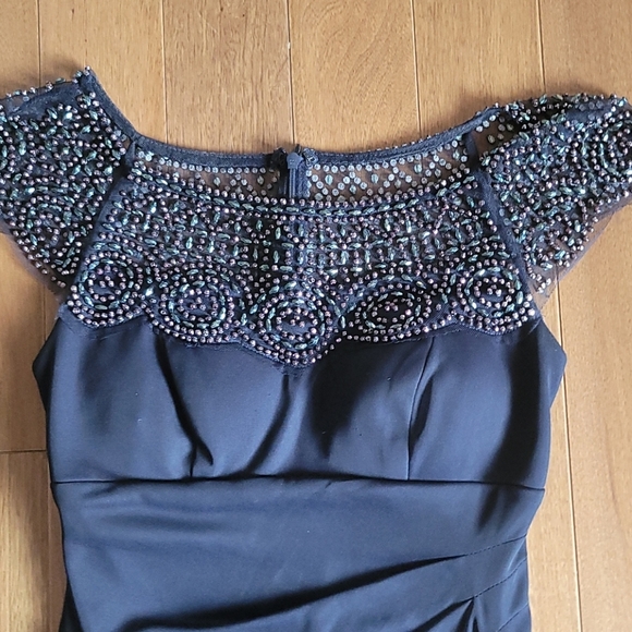 Cache evening dress with beaded neckline - Picture 2 of 5